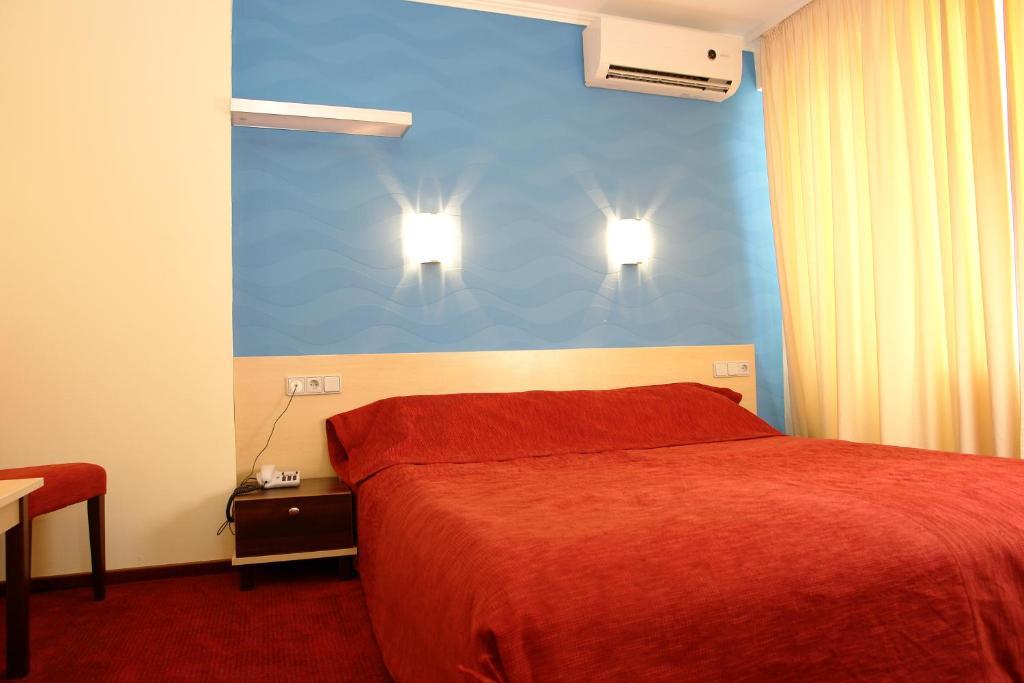 7 Days Hotel Kamyanets-Podilskyi Habitación foto